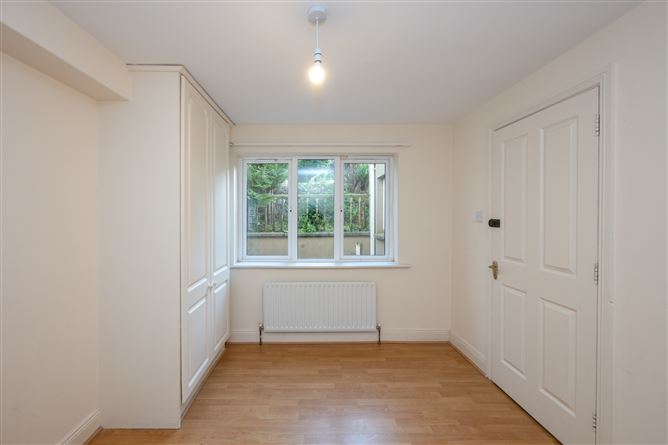 8 Castlepoint Court, Crosshaven, Cork