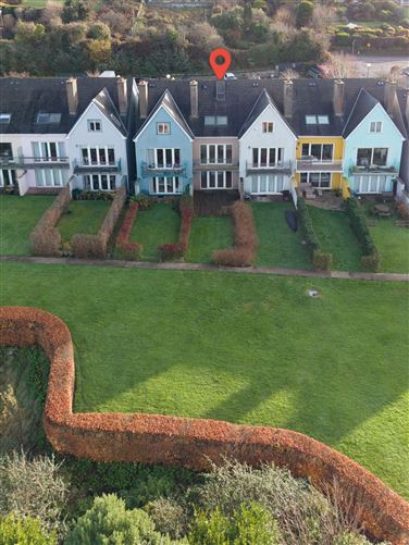 8 Castlepoint Court, Crosshaven, Cork