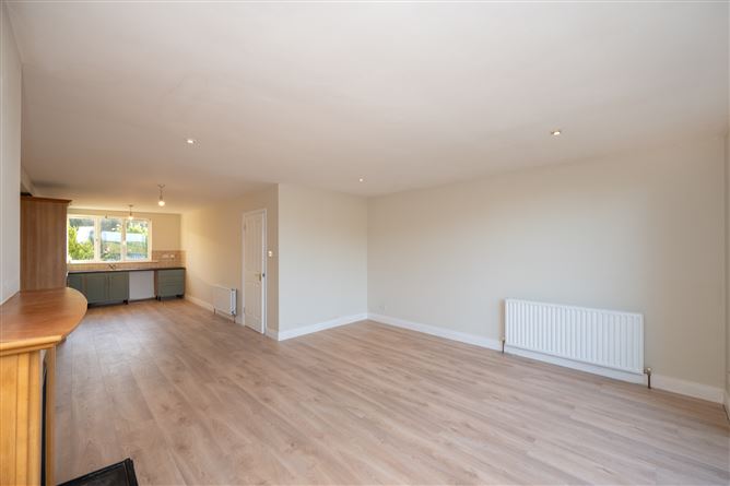 8 Castlepoint Court, Crosshaven, Cork