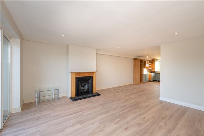 8 Castlepoint Court, Crosshaven, Cork