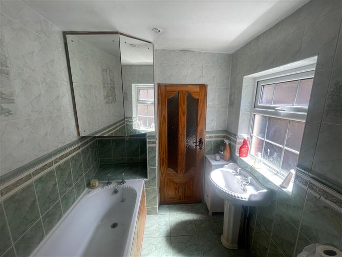 Photo 9 of 10 — 86 Wolfe Tone Street, Cork City, Cork
