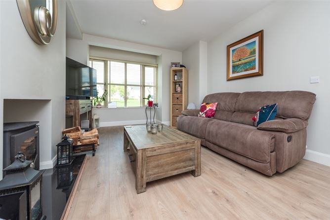 12 The Crescent, Pipers Hill, Naas, Co. Kildare. 