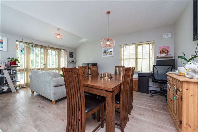 12 The Crescent, Pipers Hill, Naas, Co. Kildare. 