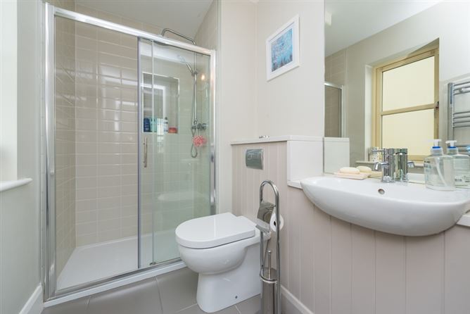 12 The Crescent, Pipers Hill, Naas, Co. Kildare. 