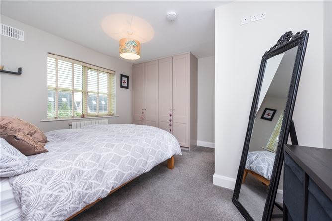12 The Crescent, Pipers Hill, Naas, Co. Kildare. 