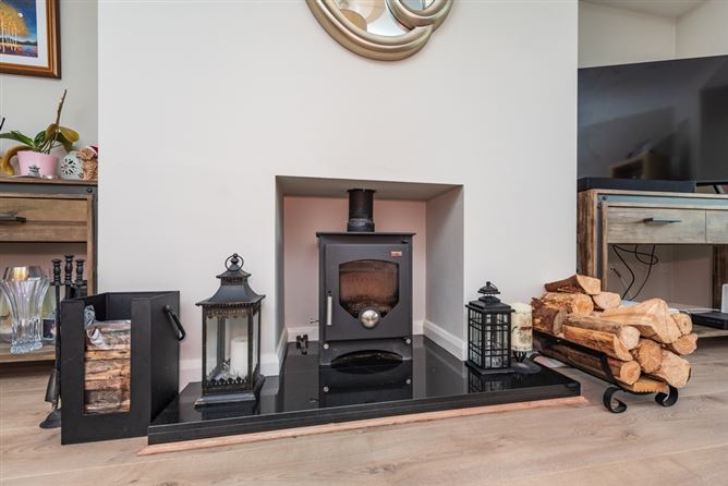 12 The Crescent, Pipers Hill, Naas, Co. Kildare. 