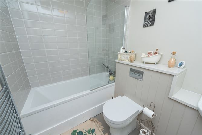 12 The Crescent, Pipers Hill, Naas, Co. Kildare. 