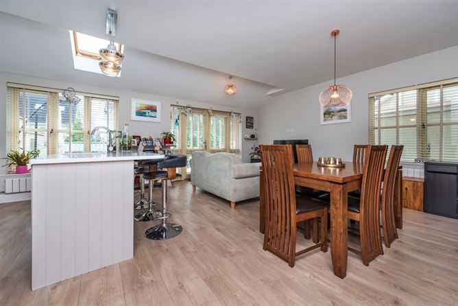 12 The Crescent, Pipers Hill, Naas, Co. Kildare. 