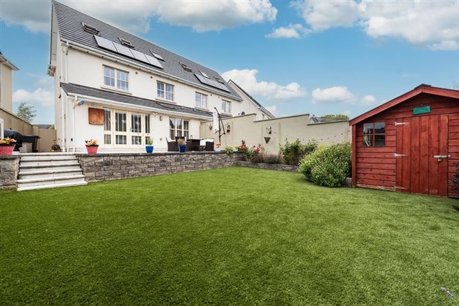 12 The Crescent, Pipers Hill, Naas, Co. Kildare. 