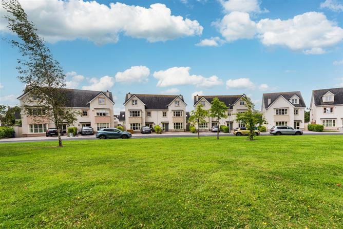 12 The Crescent, Pipers Hill, Naas, Co. Kildare. 