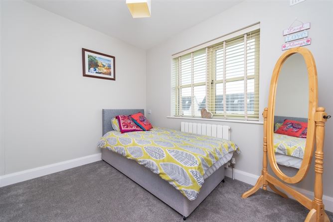12 The Crescent, Pipers Hill, Naas, Co. Kildare. 