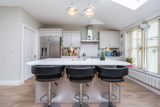 12 The Crescent, Pipers Hill, Naas, Co. Kildare. 