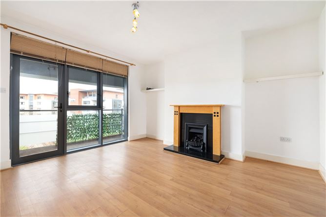 43 The Oval, Tullyvale, Dublin18