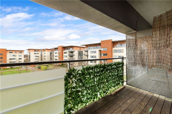 43 The Oval, Tullyvale, Dublin18