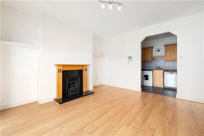 43 The Oval, Tullyvale, Dublin18