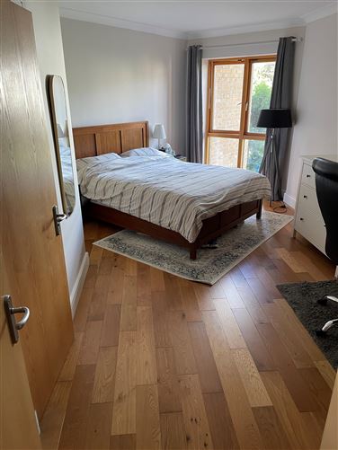 https://photos-a.propertyimages.ie/media/2/0/4/5004402/589ff896-bf7c-4401-b873-91c483d2f653_l.jpg