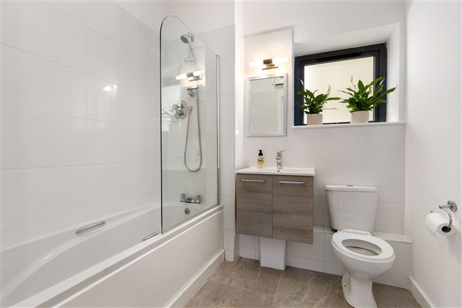Photo 10 of 11 — Apt 12B Metropolitan Apartments, Inchicore Road, Inchicore, Dublin 8