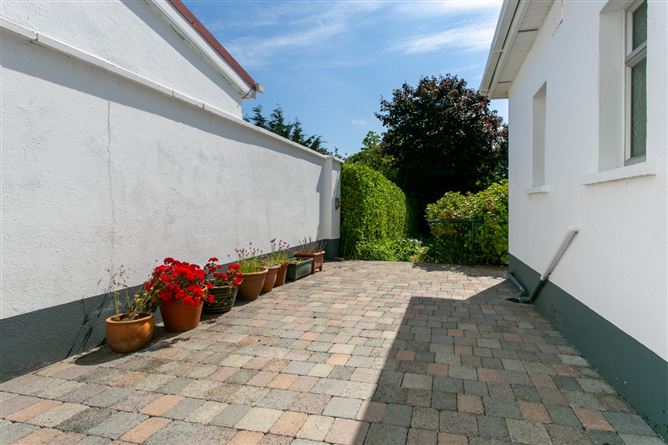 48 Oaktree Road, Stillorgan, Co. Dublin