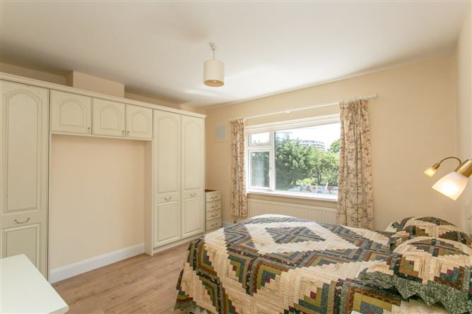 48 Oaktree Road, Stillorgan, Co. Dublin