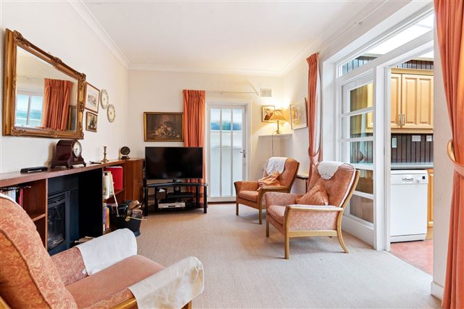 28 Linden Grove, Blackrock, Co. Dublin