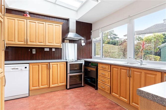 28 Linden Grove, Blackrock, Co. Dublin