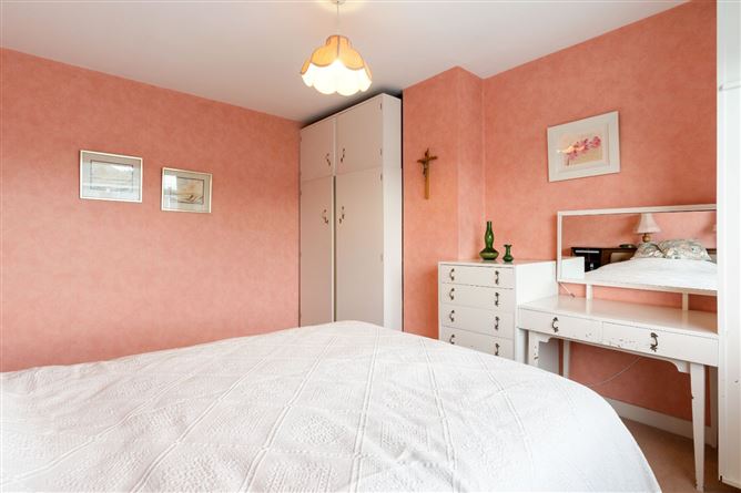28 Linden Grove, Blackrock, Co. Dublin