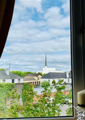 6 Manor Quarter, Knock, Mayo