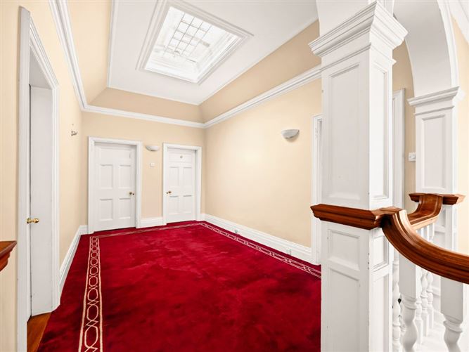 https://photos-a.propertyimages.ie/media/2/0/5/4930502/63769abc-cc3f-49c2-9dfd-ebe845f0f882_l.jpg