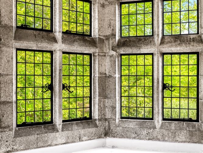https://photos-a.propertyimages.ie/media/2/0/5/4930502/63769abc-cc3f-49c2-9dfd-ebe845f0f882_l.jpg