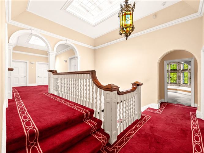 https://photos-a.propertyimages.ie/media/2/0/5/4930502/63769abc-cc3f-49c2-9dfd-ebe845f0f882_l.jpg