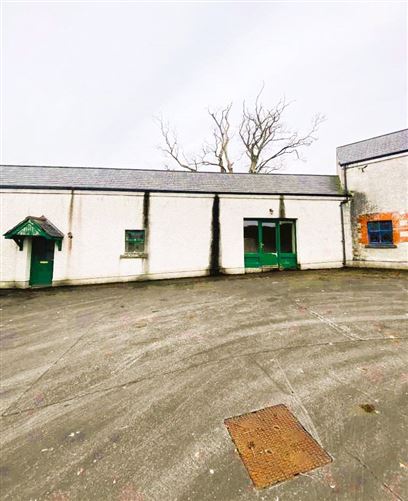 1-4 The Old Courtyard, Killala, Co. Mayo