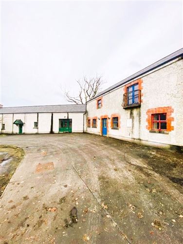 1-4 The Old Courtyard, Killala, Co. Mayo