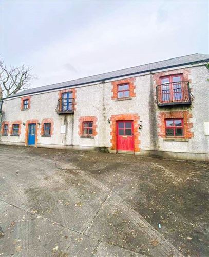 1-4 The Old Courtyard, Killala, Co. Mayo