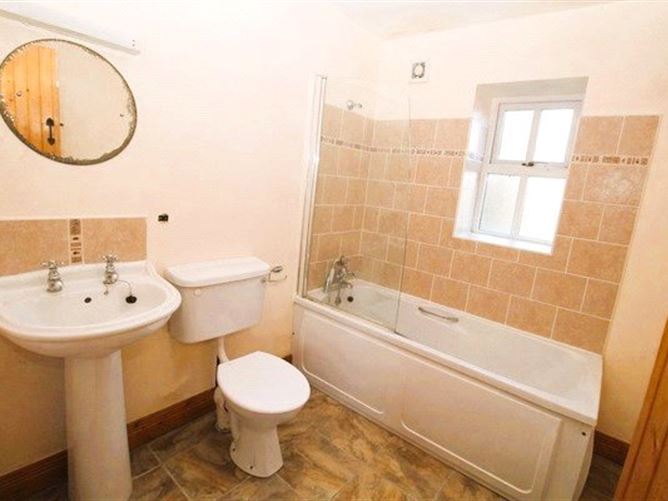 1-4 The Old Courtyard, Killala, Co. Mayo