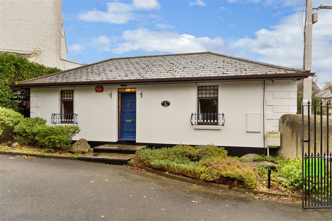 Pilot View Lodge, Harbour Road, Dalkey, County Dublin