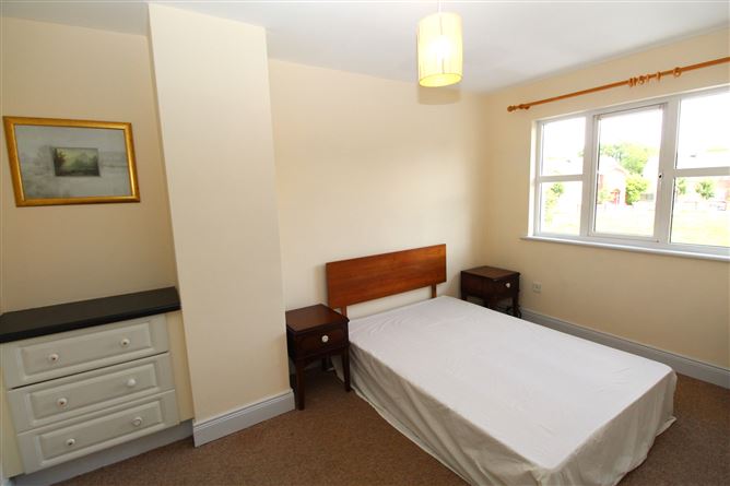 8 Cluain Ard, Longford, Longford