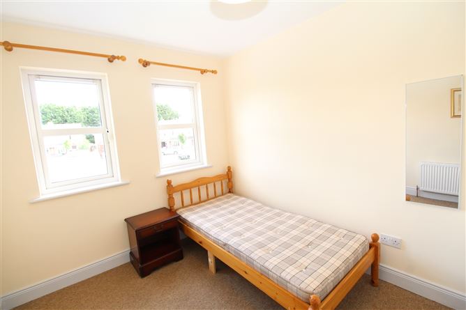 8 Cluain Ard, Longford, Longford
