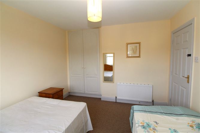 8 Cluain Ard, Longford, Longford
