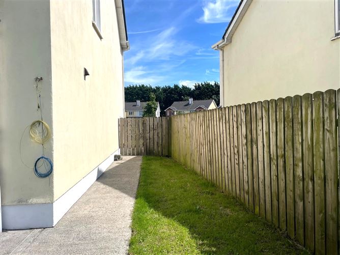 8 Cluain Ard, Longford, Longford