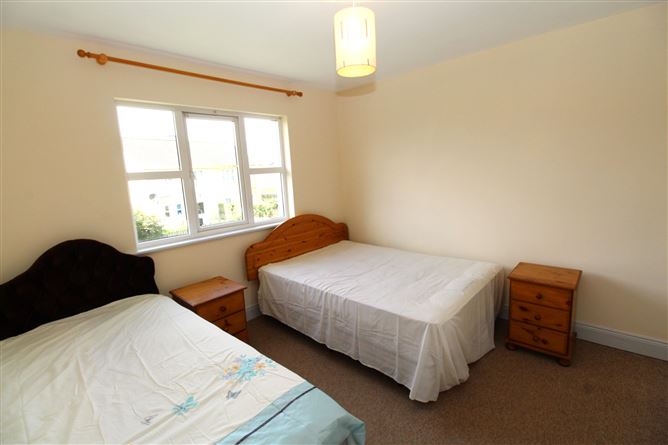 8 Cluain Ard, Longford, Longford