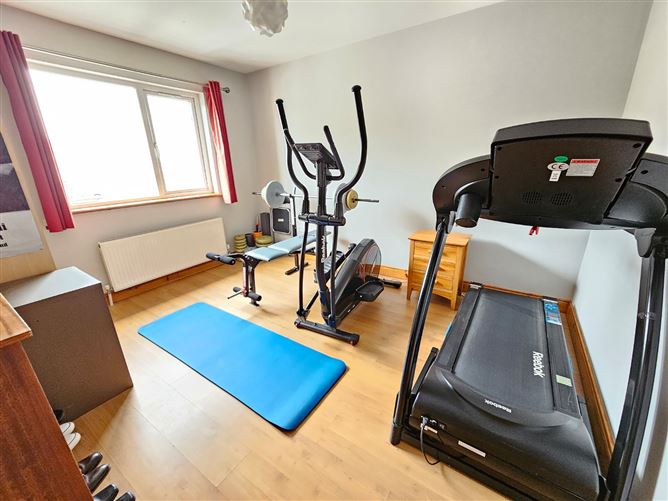 6 Glen View Road, Cappahard, Ennis, Co. Clare