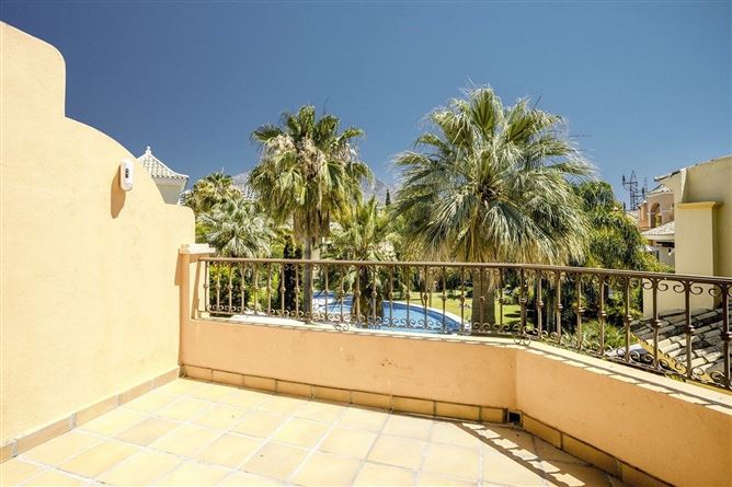 Photo 9 of 14 — Marbella, Marbella Golden Mile, Jardines de las Lomas, Spain