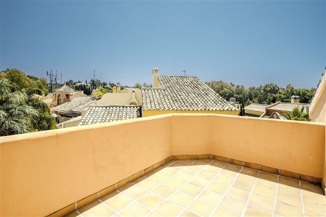 Photo 10 of 14 — Marbella, Marbella Golden Mile, Jardines de las Lomas, Spain