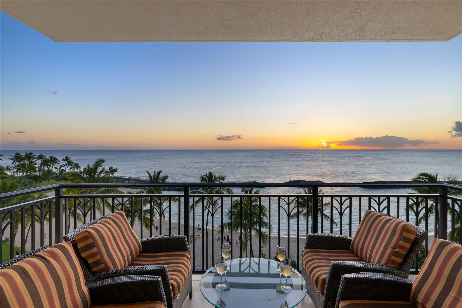 Photo 1 of 8 — Table at Sundown,Kapolei,Hawaii,USA