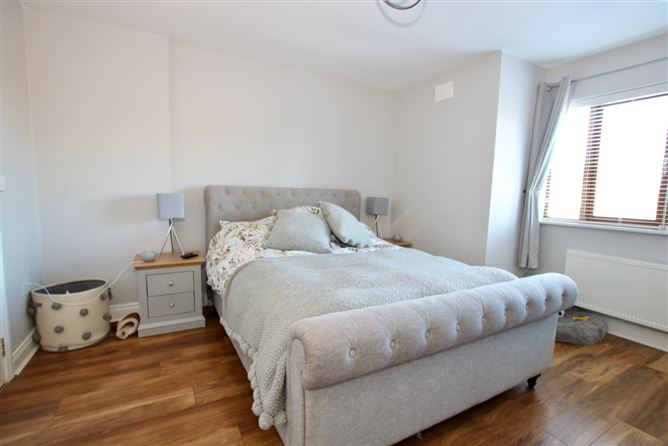 4 Leo Casey Drive, Keenagh, Longford