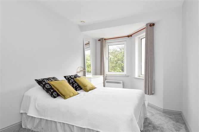 7 Arus Guaire, Forster Court, Galway City Centre