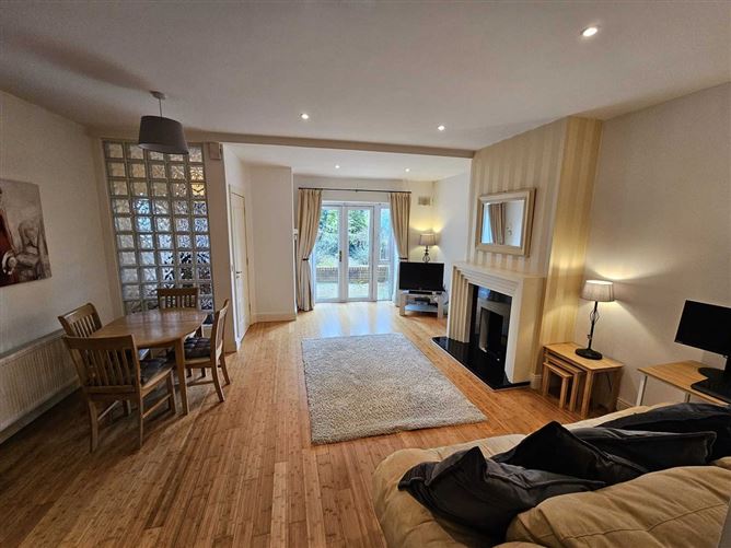 9 The Crescent, Harbour Heights, Passage West, Cork