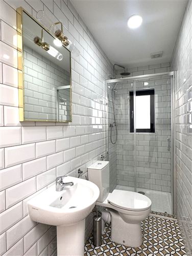 Apt 5 Fiddle & Bow, 48 Dominick Street Lower, Galway