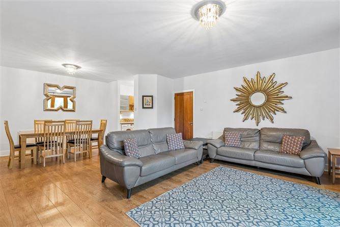 42 The Ramparts, Willow Avenue, Dublin 18