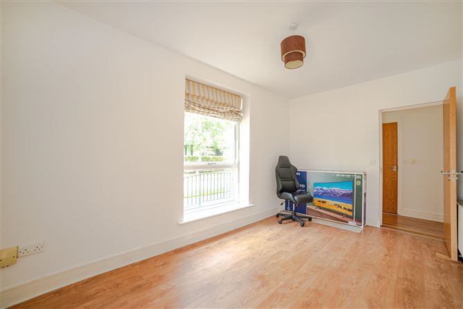 16 Levmoss Avenue, The Gallops, Leopardstown, Dublin
